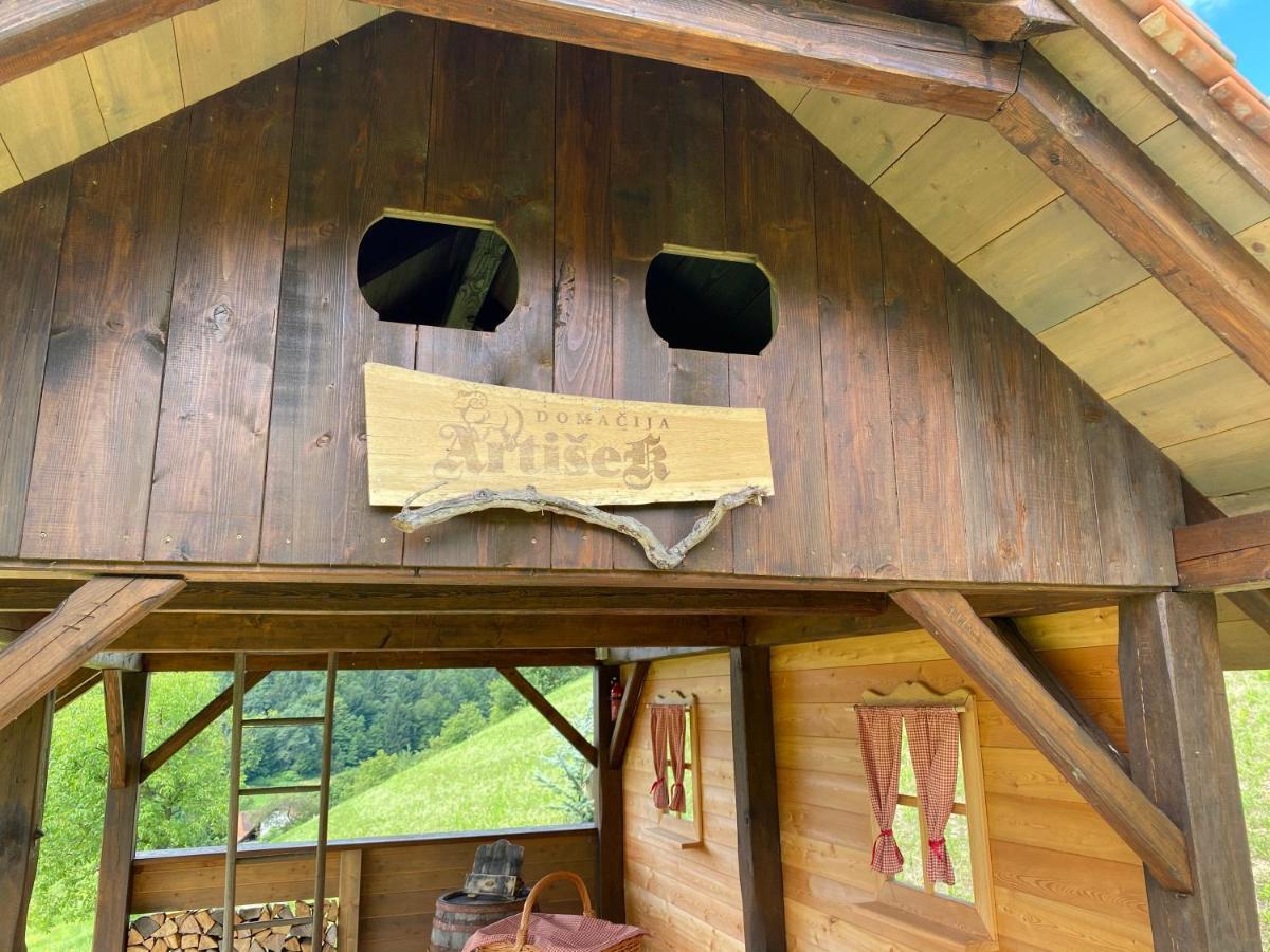فيلا Storeفي Wooden Hut At Tourist Farm Artisek المظهر الخارجي الصورة