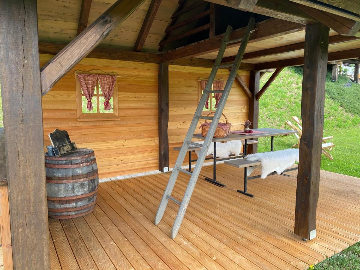 فيلا Storeفي Wooden Hut At Tourist Farm Artisek المظهر الخارجي الصورة