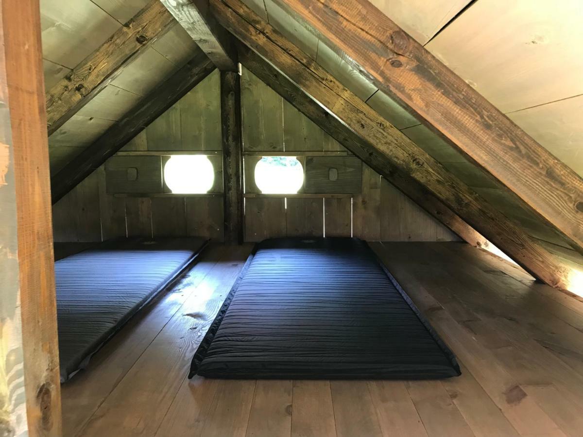 فيلا Storeفي Wooden Hut At Tourist Farm Artisek المظهر الخارجي الصورة